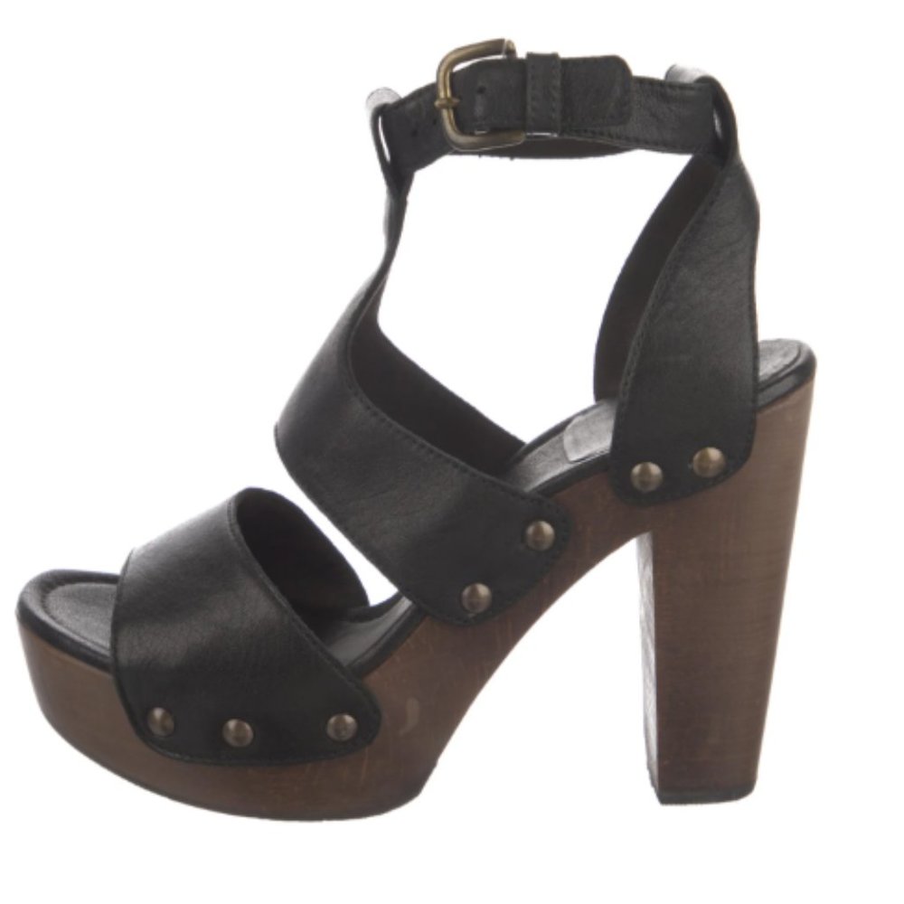 STUART WEITZMAN Leather Studded Accents T-Strap Sandals Size 11
